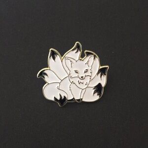 🍏50% OFF/3+...Cartoon Multitailed Fox Pin